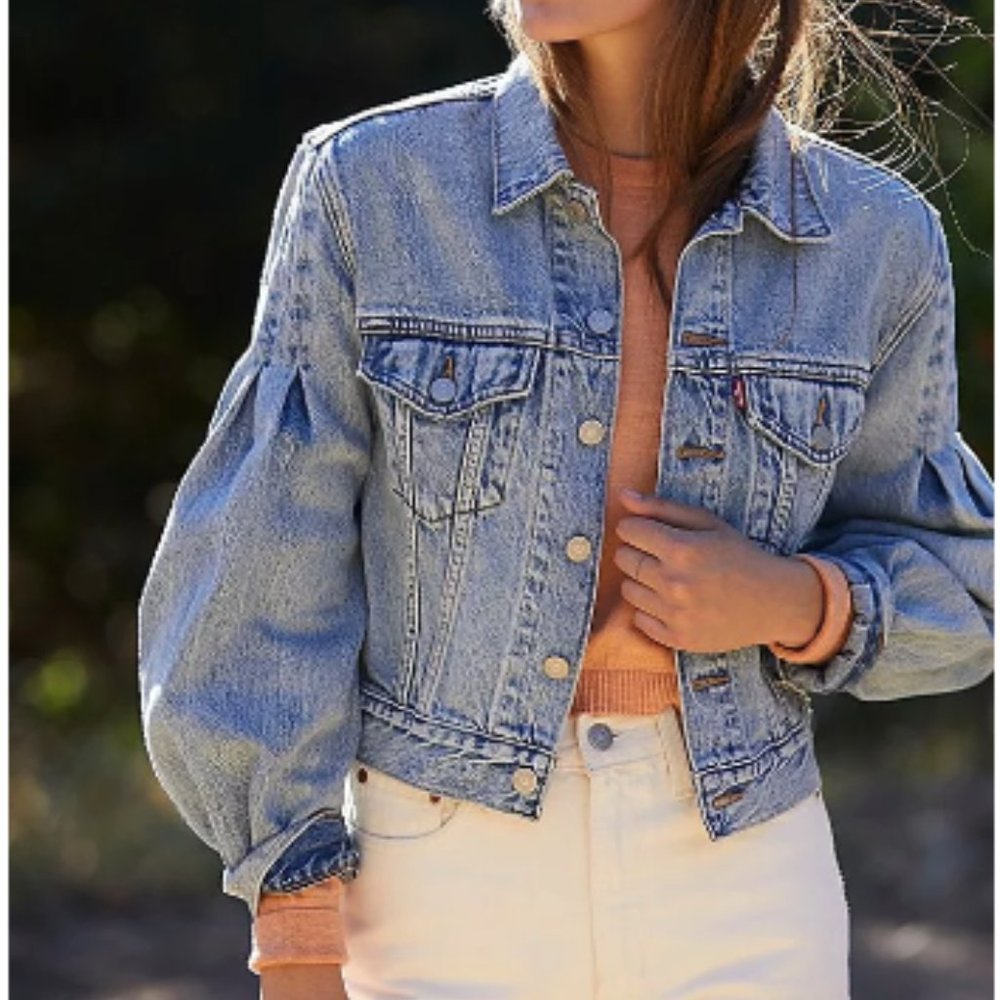 Levi's Full-Sleeve Trucker Jacket Crop | Size: SMALL